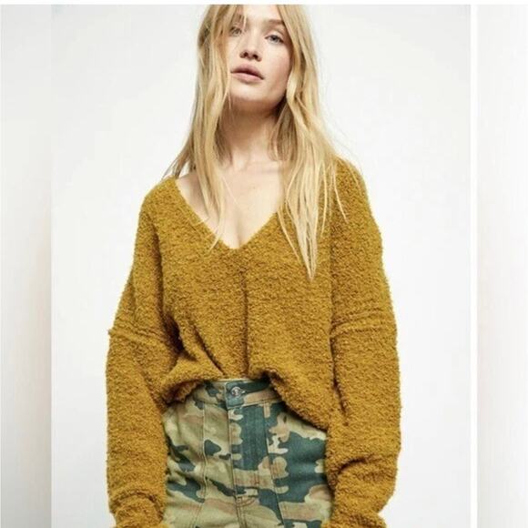 Free People Sweaters - Free People Popcorn V-neck Long Sleeve Brown Sweater; Medium